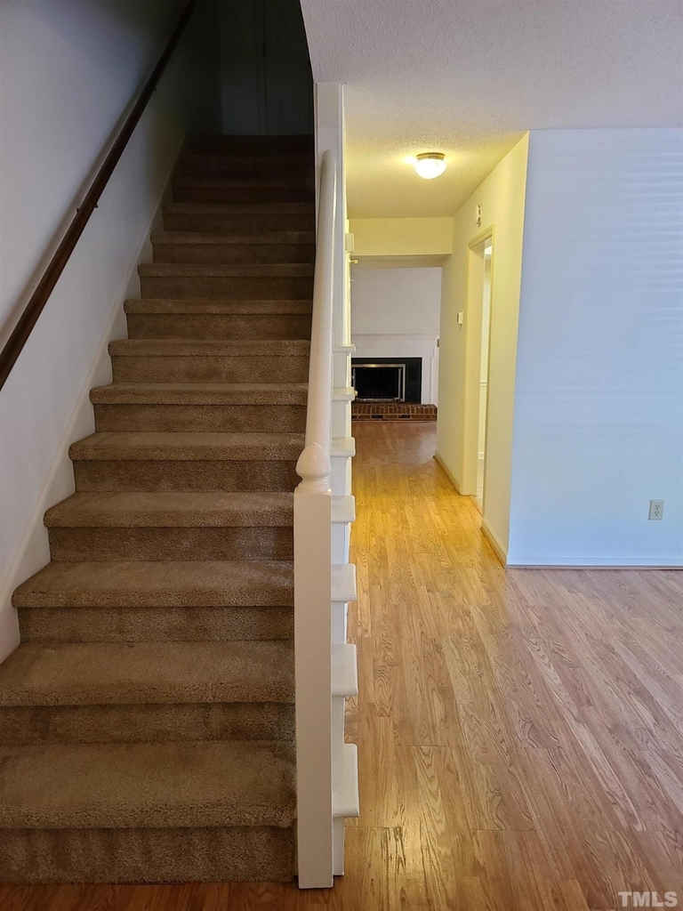 6416 Meadow View Drive - Photo 18