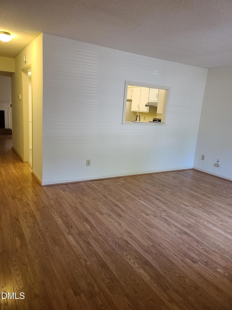 6416 Meadow View Drive - Photo 2