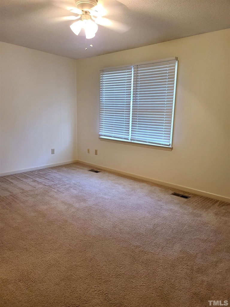 6416 Meadow View Drive - Photo 37