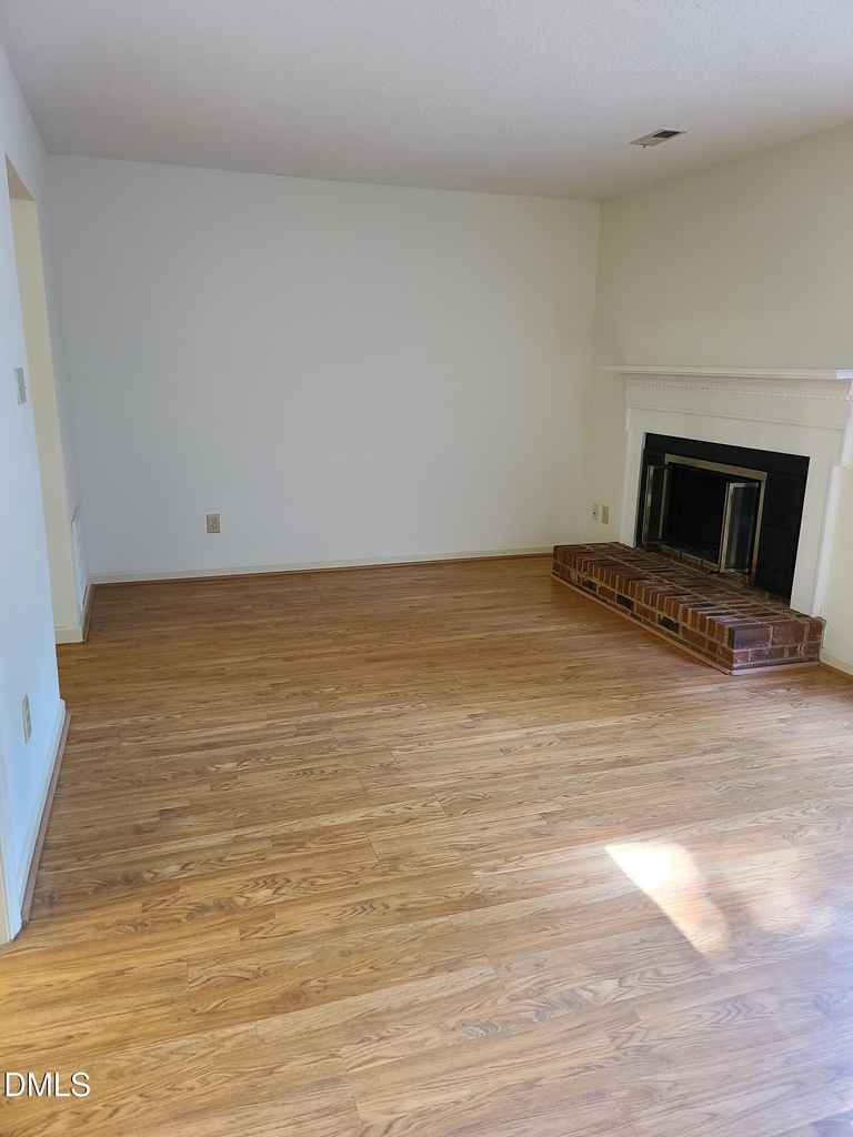 6416 Meadow View Drive - Photo 11