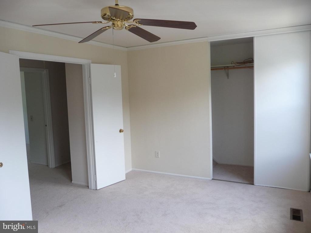 7665 Sheffield Village Lane - Photo 12