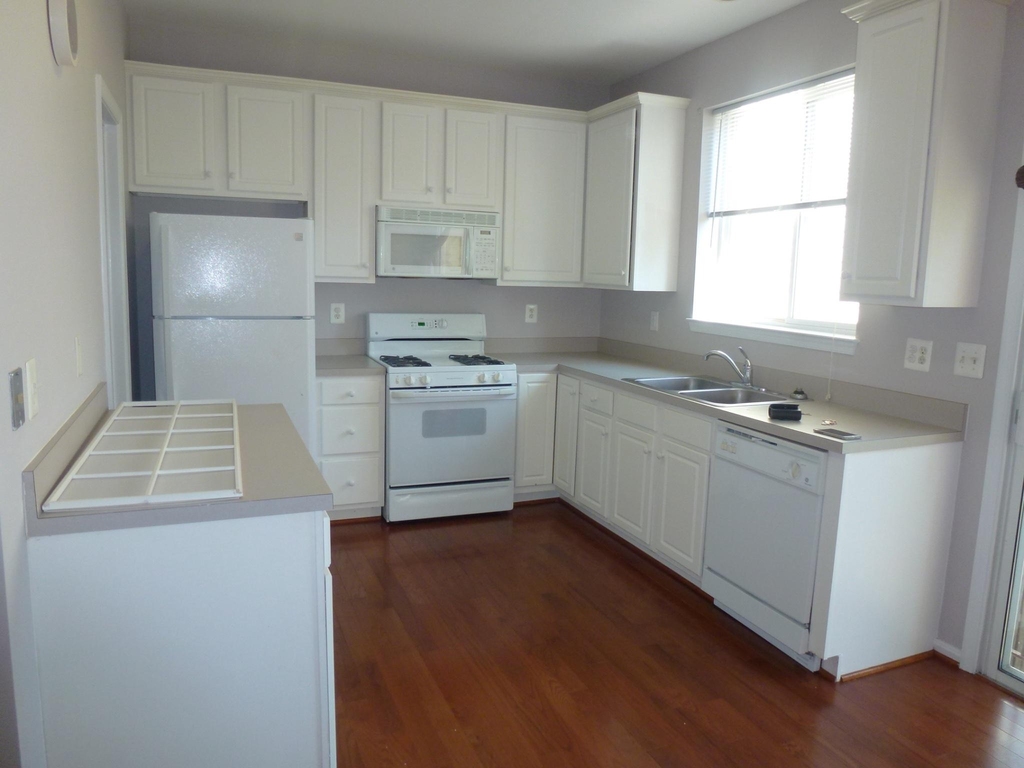13125 Park Crescent Circle - Photo 9