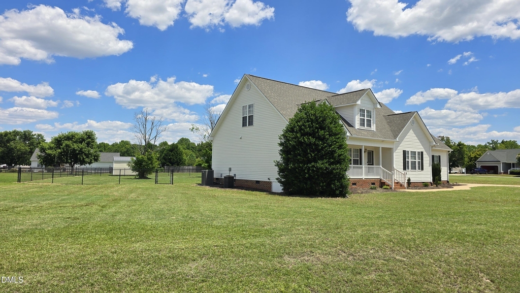 100 Jesse Drive - Photo 1