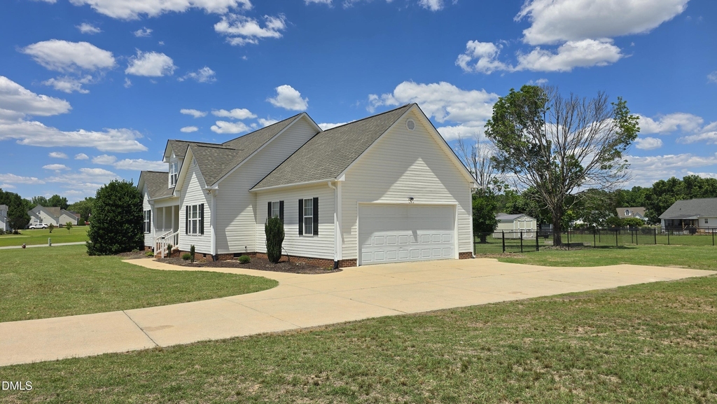 100 Jesse Drive - Photo 2