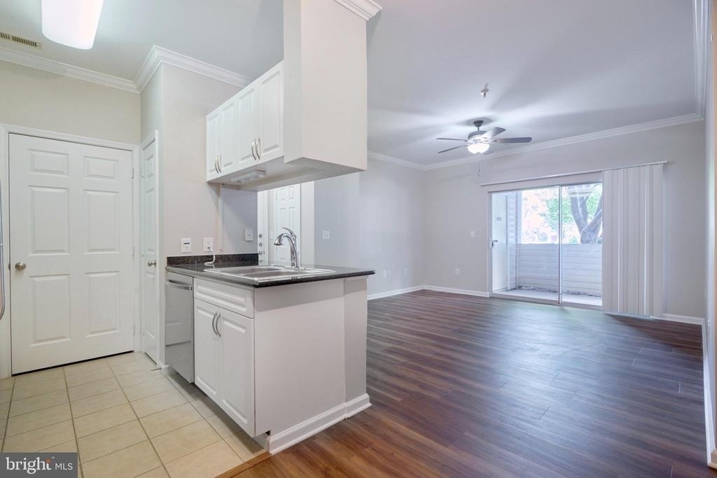 12144 Garden Circle - Photo 6
