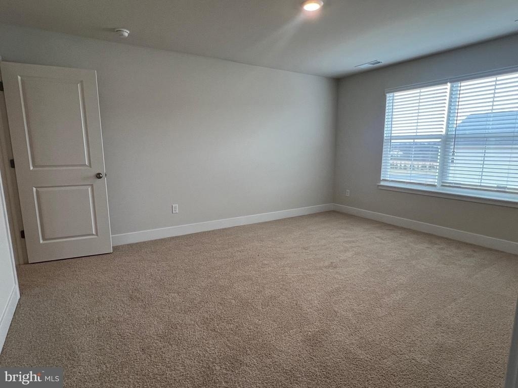 126 Charing Cross - Photo 8