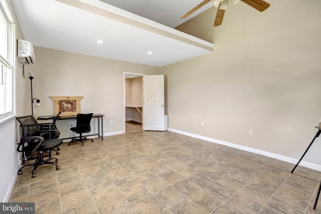 9253 Cliff Mills Road - Photo 9