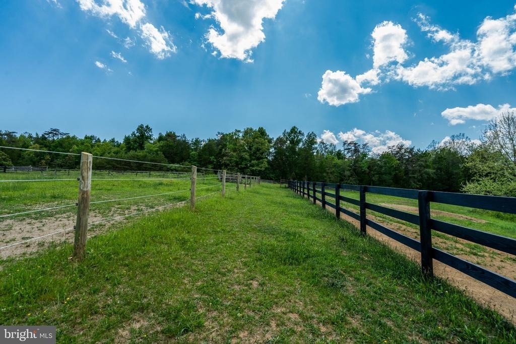 9253 Cliff Mills Road - Photo 44