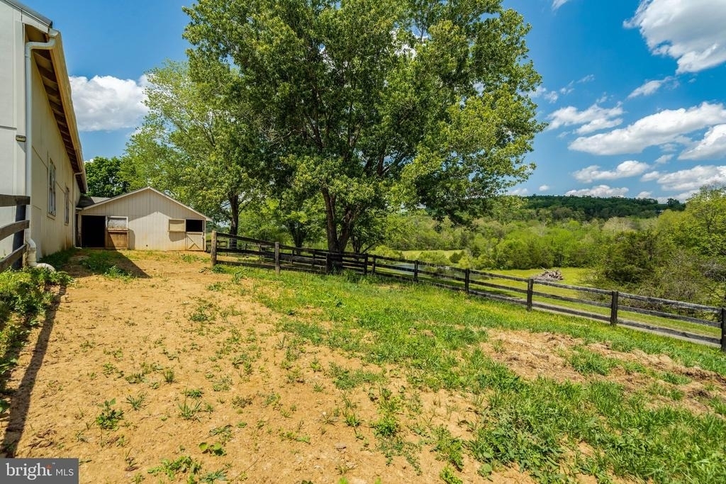 9253 Cliff Mills Road - Photo 39