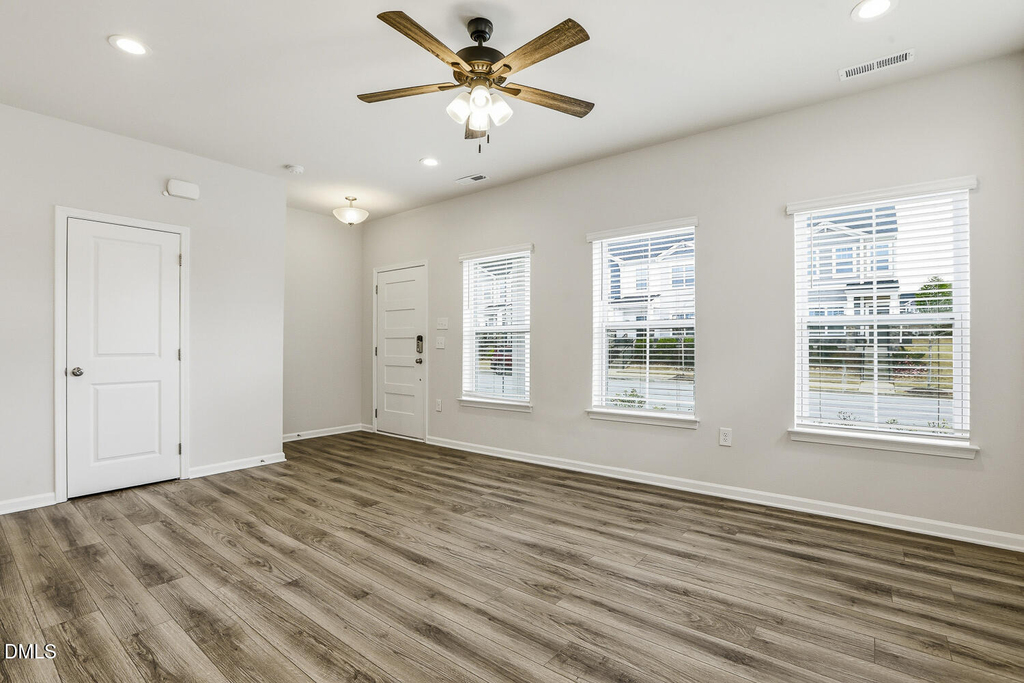 949 Robbie Jackson Lane - Photo 8