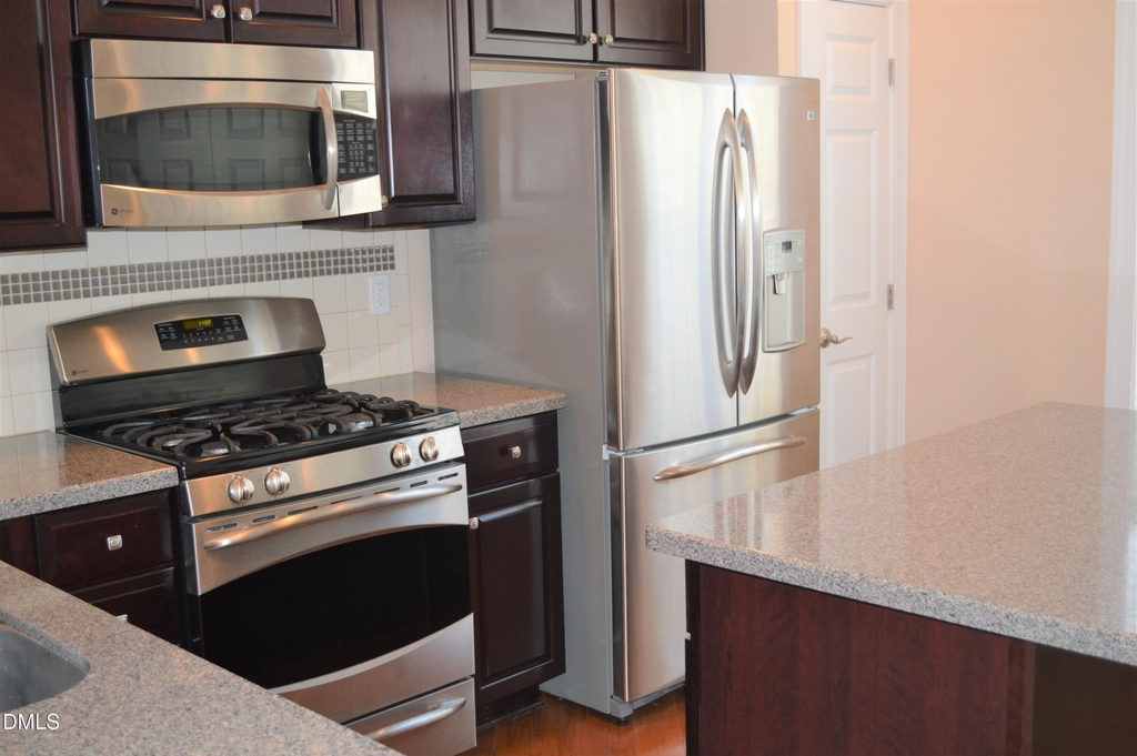 10410 Sablewood Drive - Photo 14