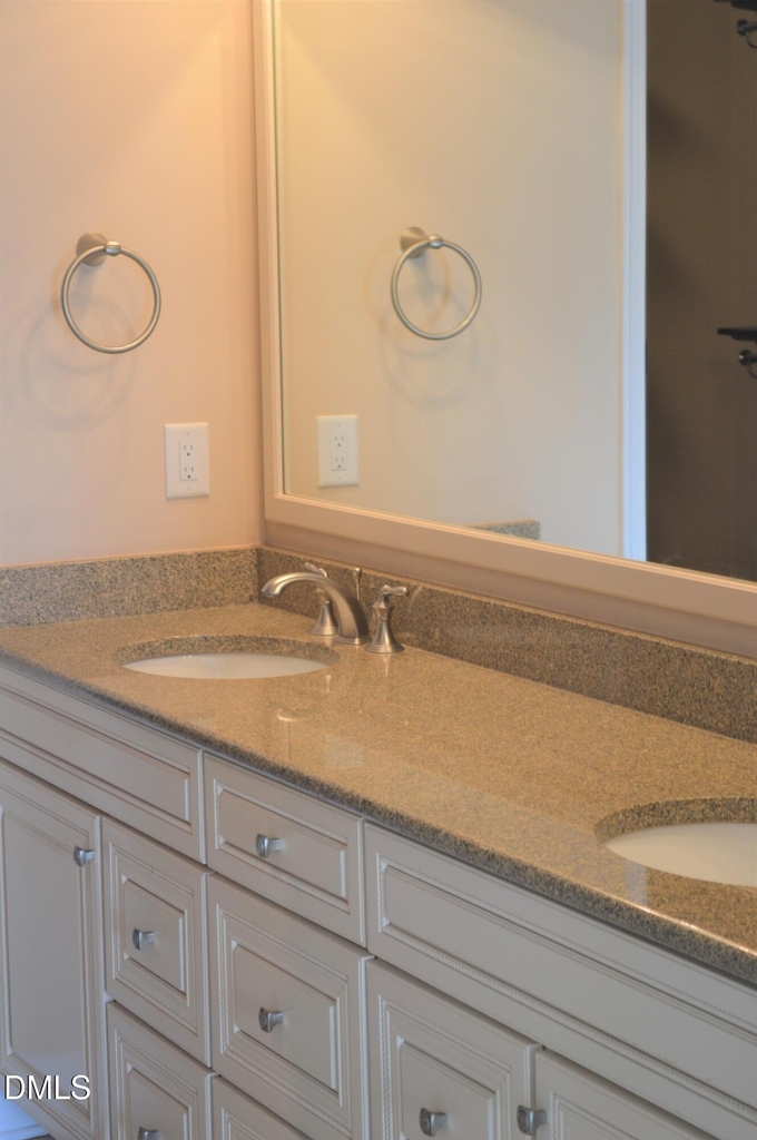 10410 Sablewood Drive - Photo 27