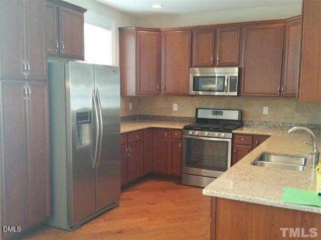 10410 Sablewood Drive - Photo 4