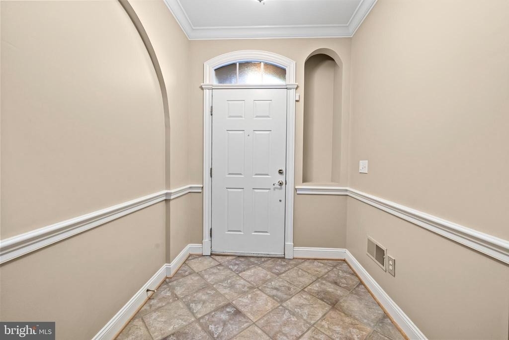 5237 Bessley Place - Photo 3