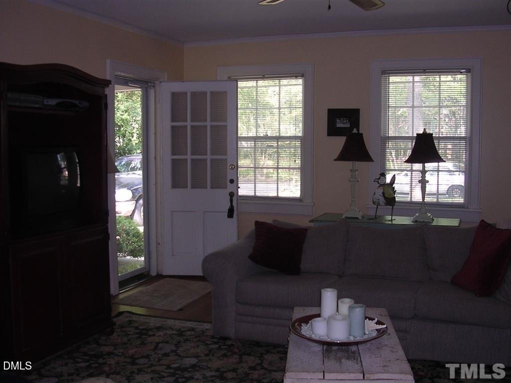 12 Henderson Street - Photo 3