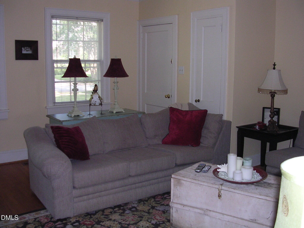 12 Henderson Street - Photo 2