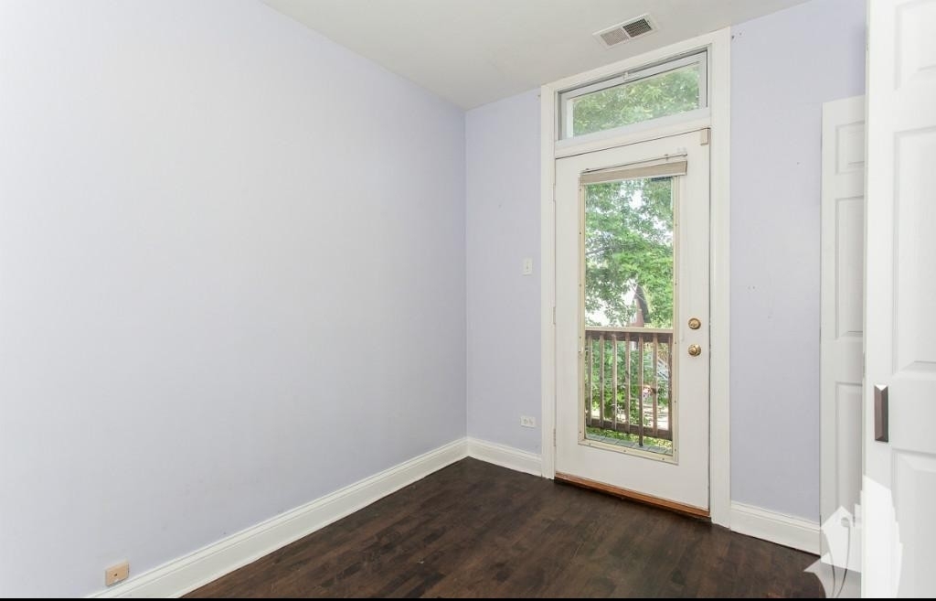 3846 N Southport - Photo 11