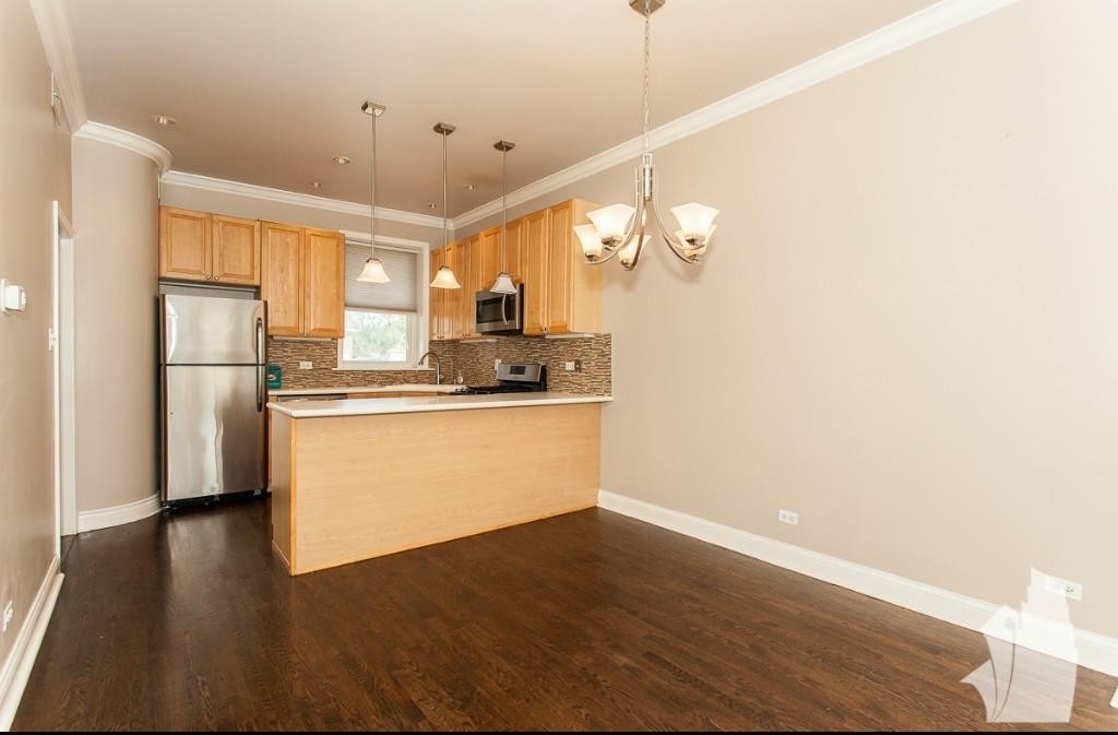 3846 N Southport - Photo 8