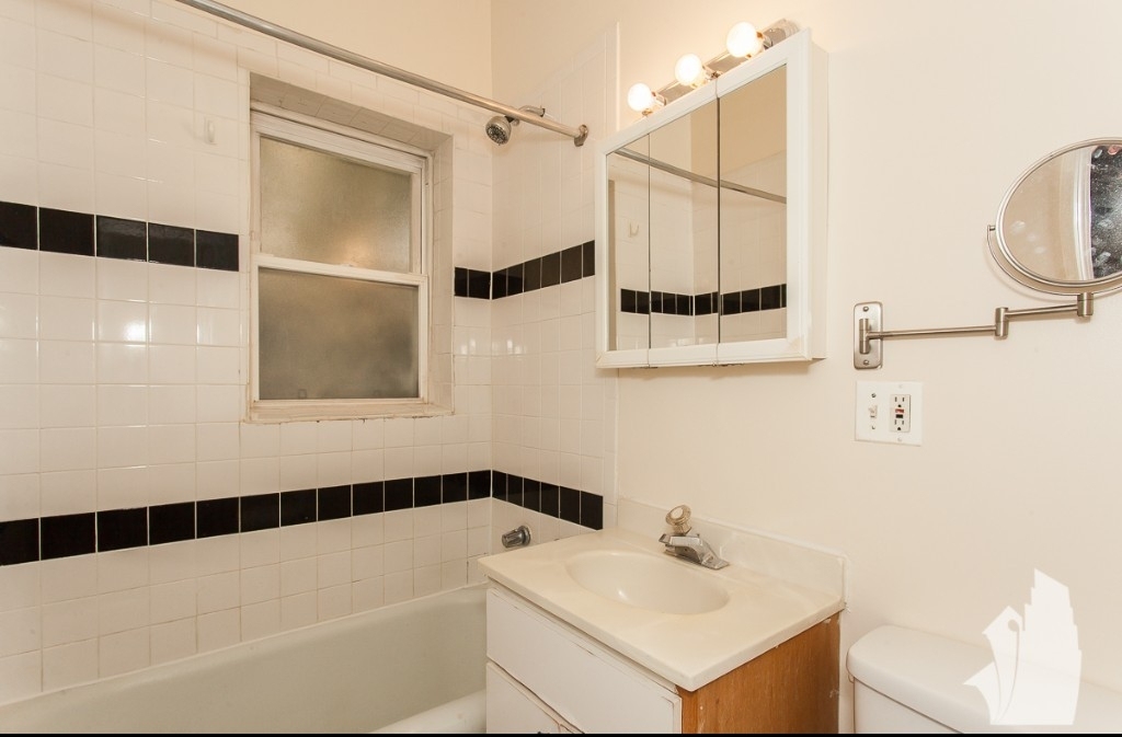 3912-3928 N Pine Grove Ave - Photo 5