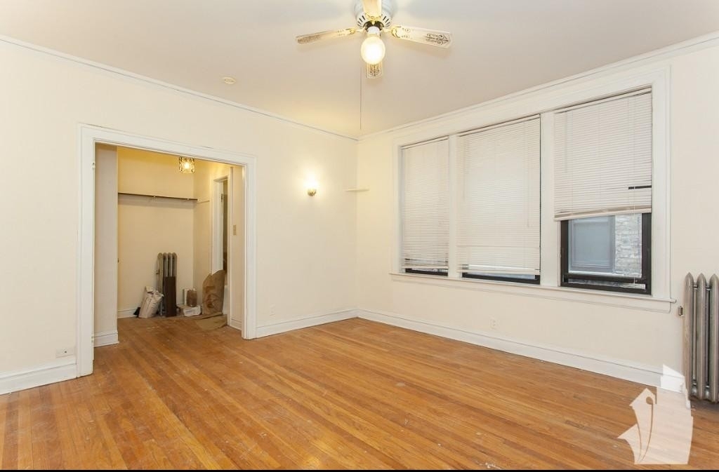 430-32 W Surf St - Photo 1