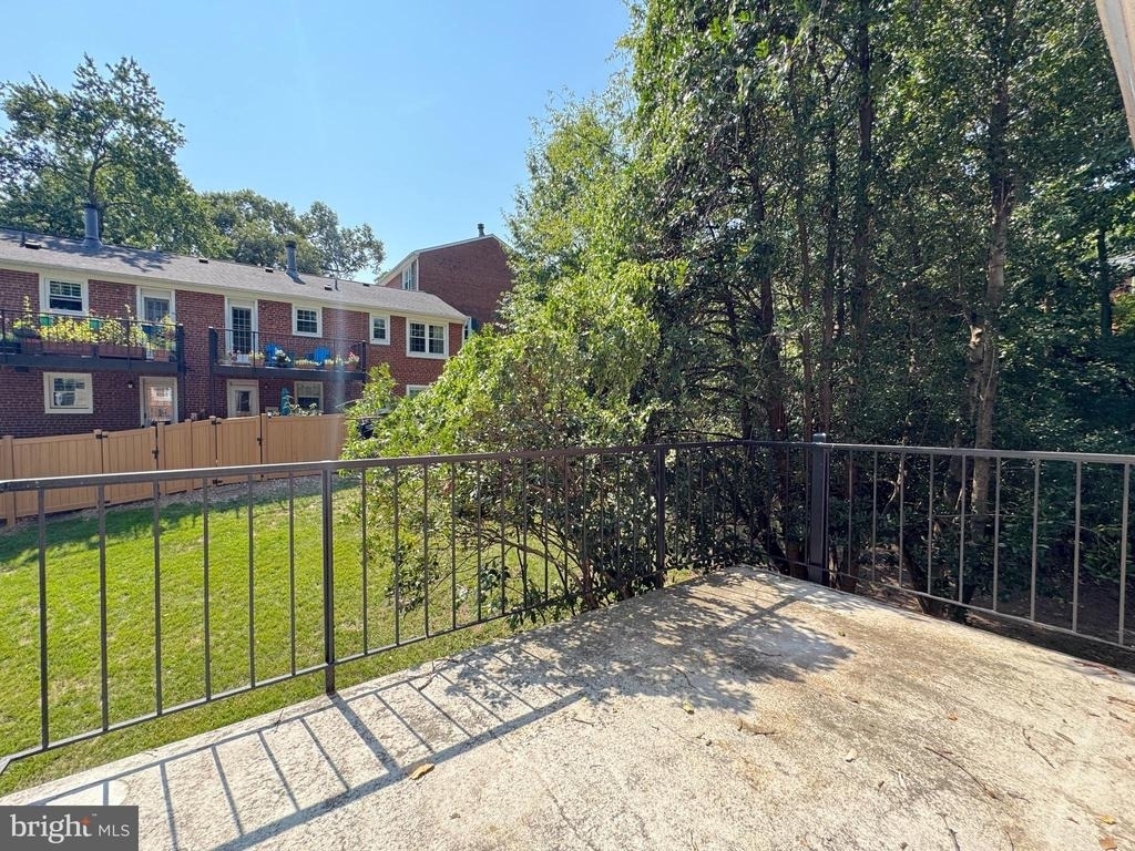 2509 S Walter Reed Drive - Photo 9