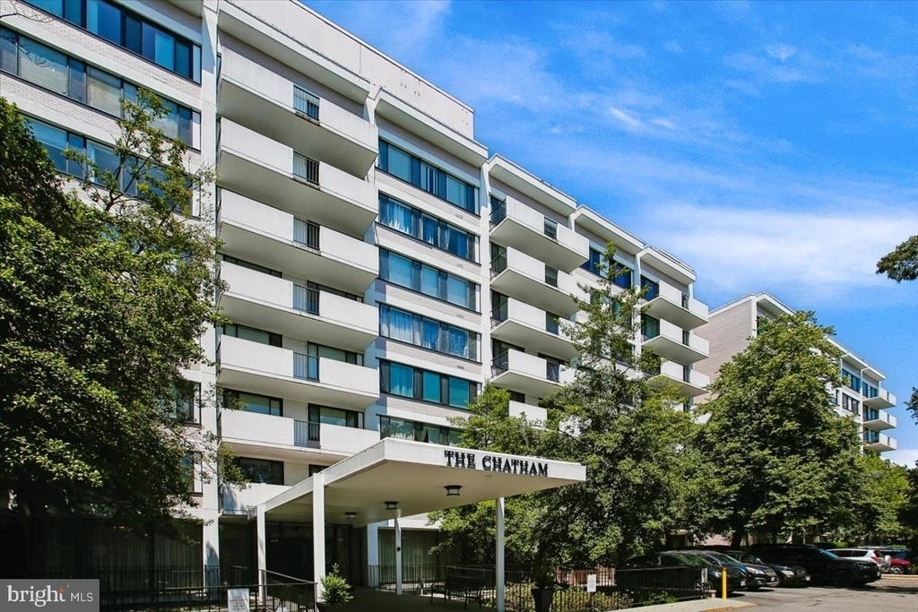 4501 Arlington Boulevard - Photo 0