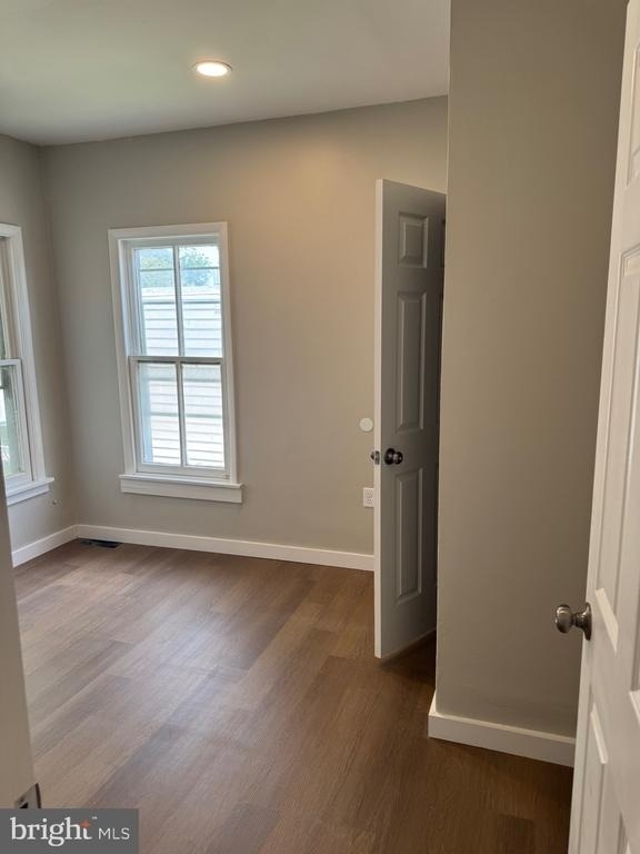231 Roosevelt Avenue - Photo 12