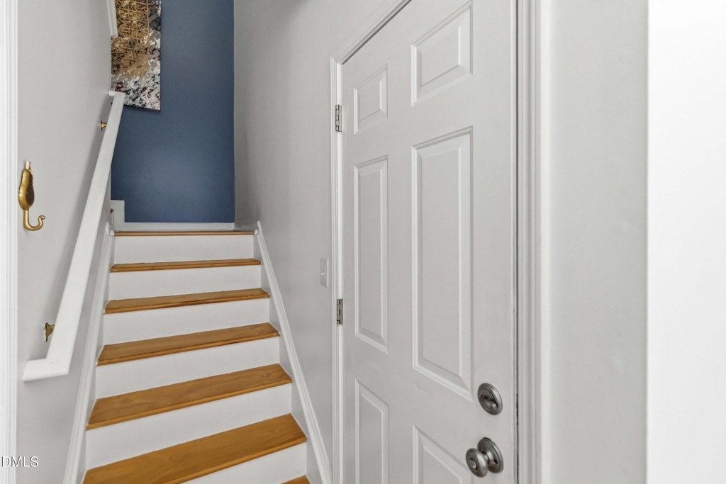 111 Briarhaven Drive - Photo 9