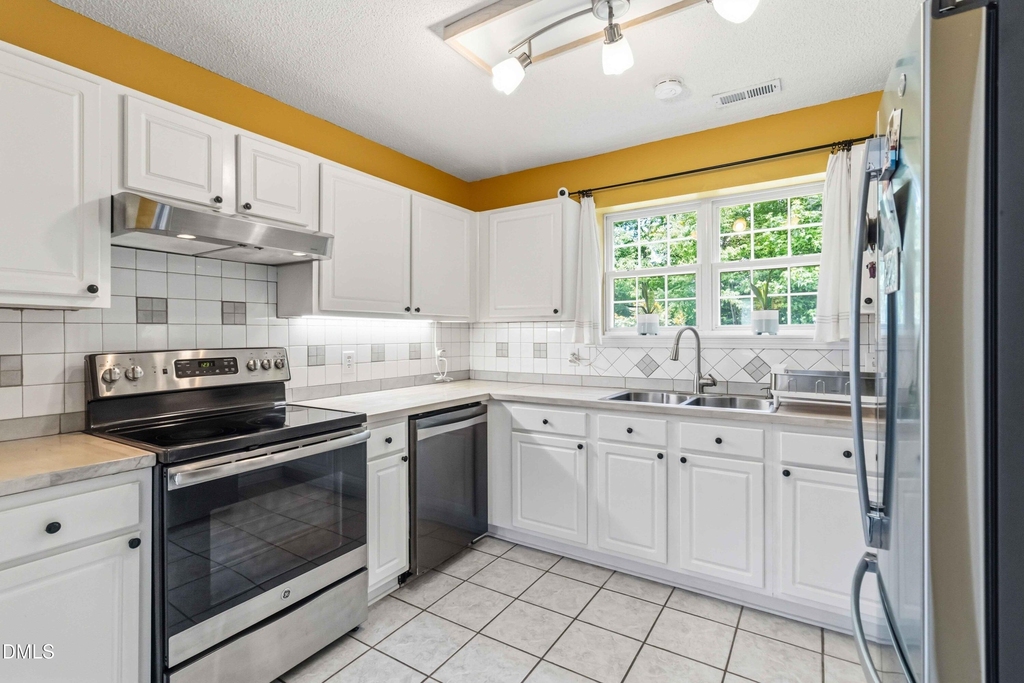 111 Briarhaven Drive - Photo 11