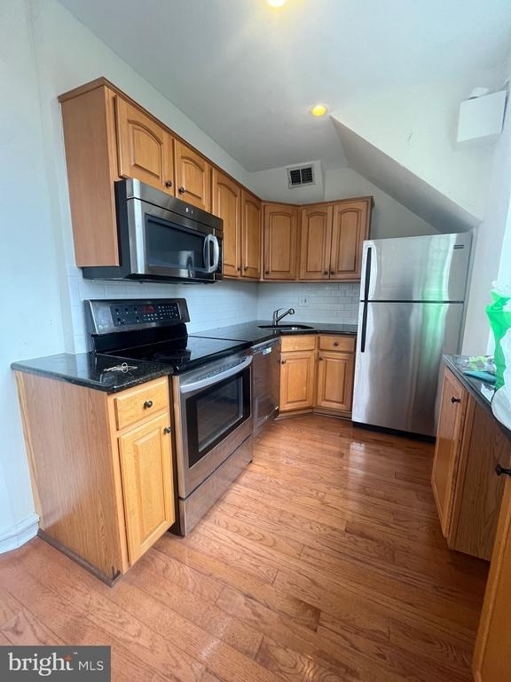 407 Cypress Street - Photo 4