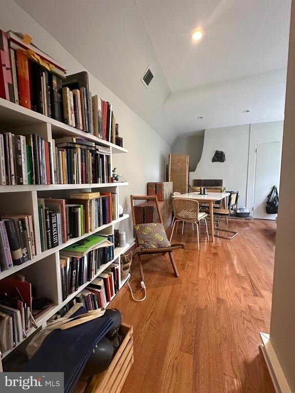 407 Cypress Street - Photo 11