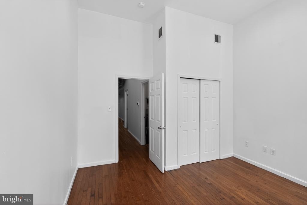1729 W Master Street - Photo 10