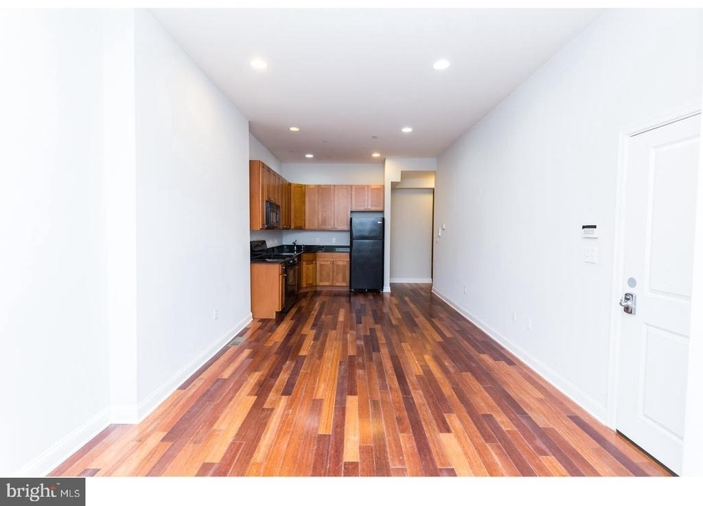 931 N 19th Street - Photo 2