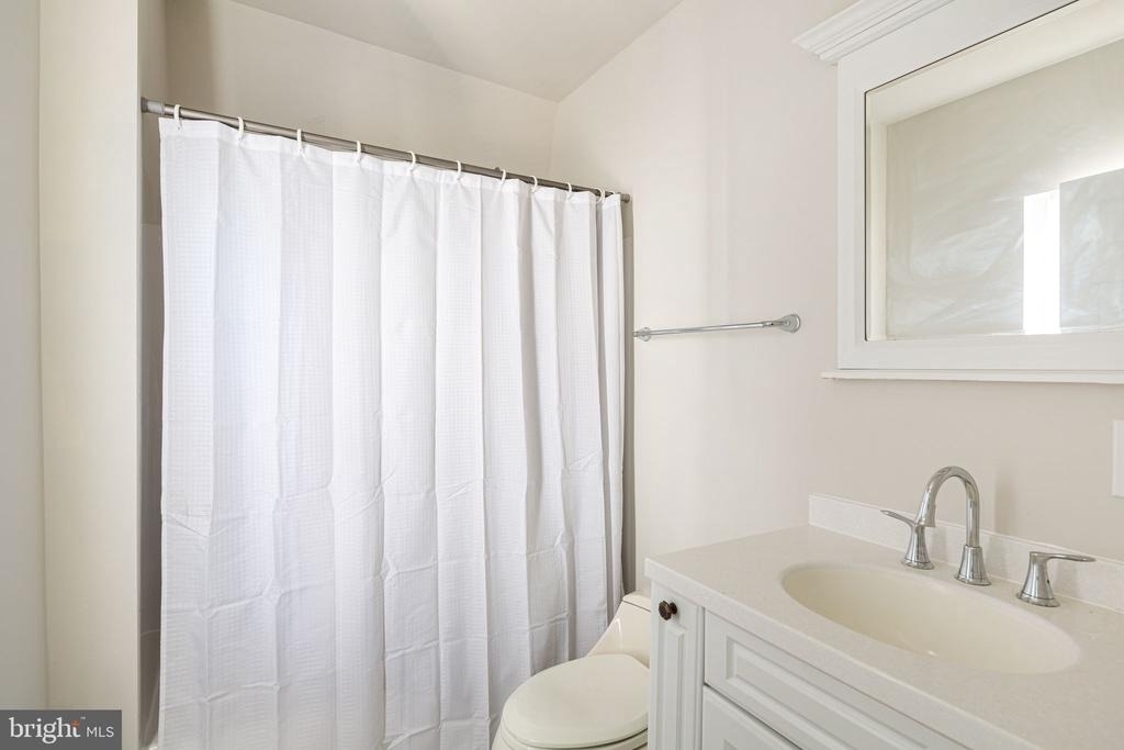 702 E Chelten Avenue - Photo 5