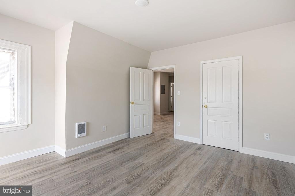 702 E Chelten Avenue - Photo 6