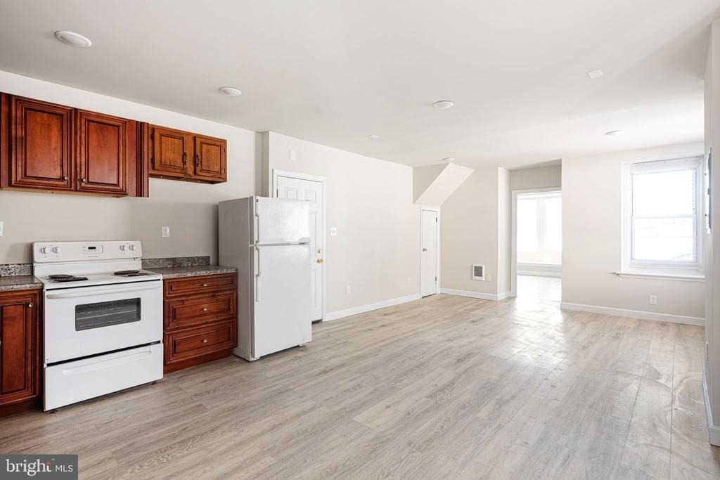 702 E Chelten Avenue - Photo 1
