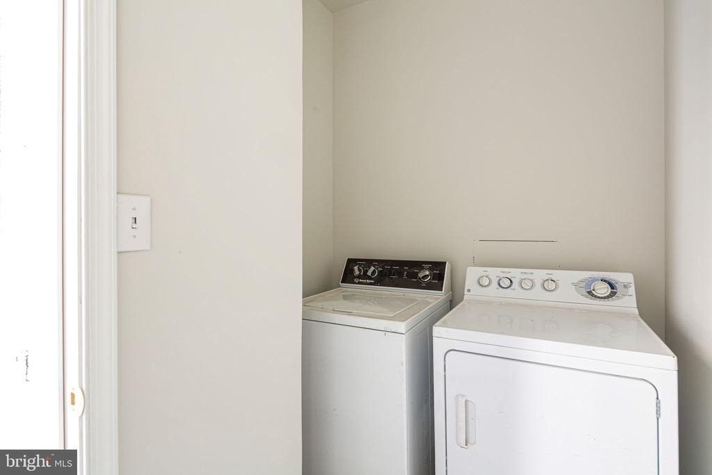 702 E Chelten Avenue - Photo 11
