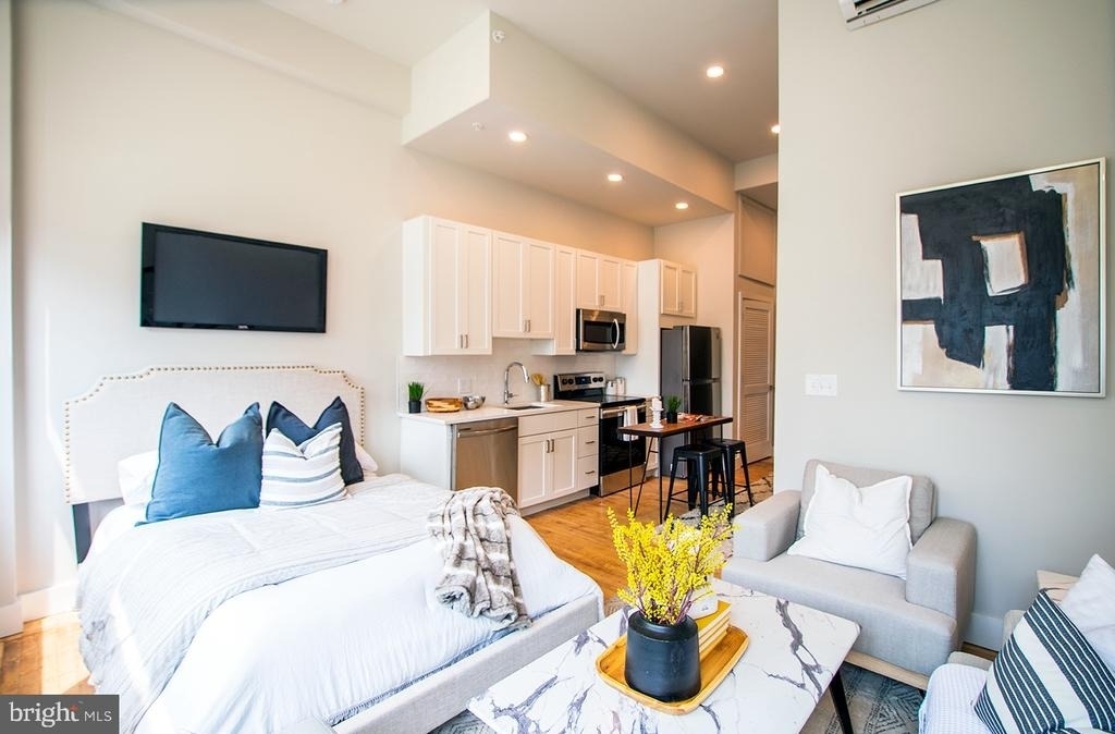 1300 S 19th Street - Photo 3