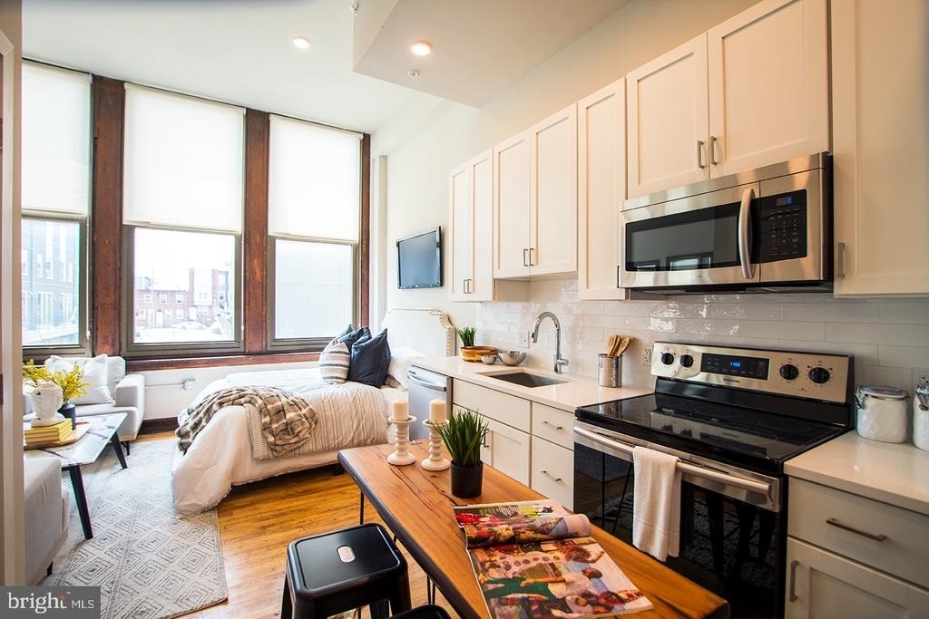 1300 S 19th Street - Photo 0
