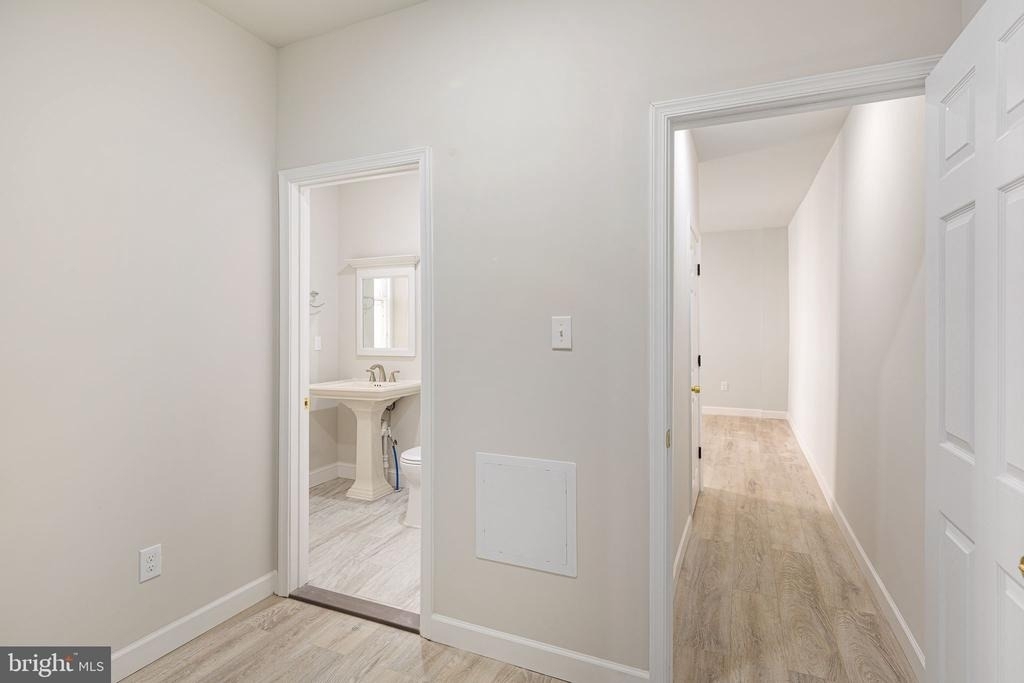 702 E Chelten Avenue - Photo 7