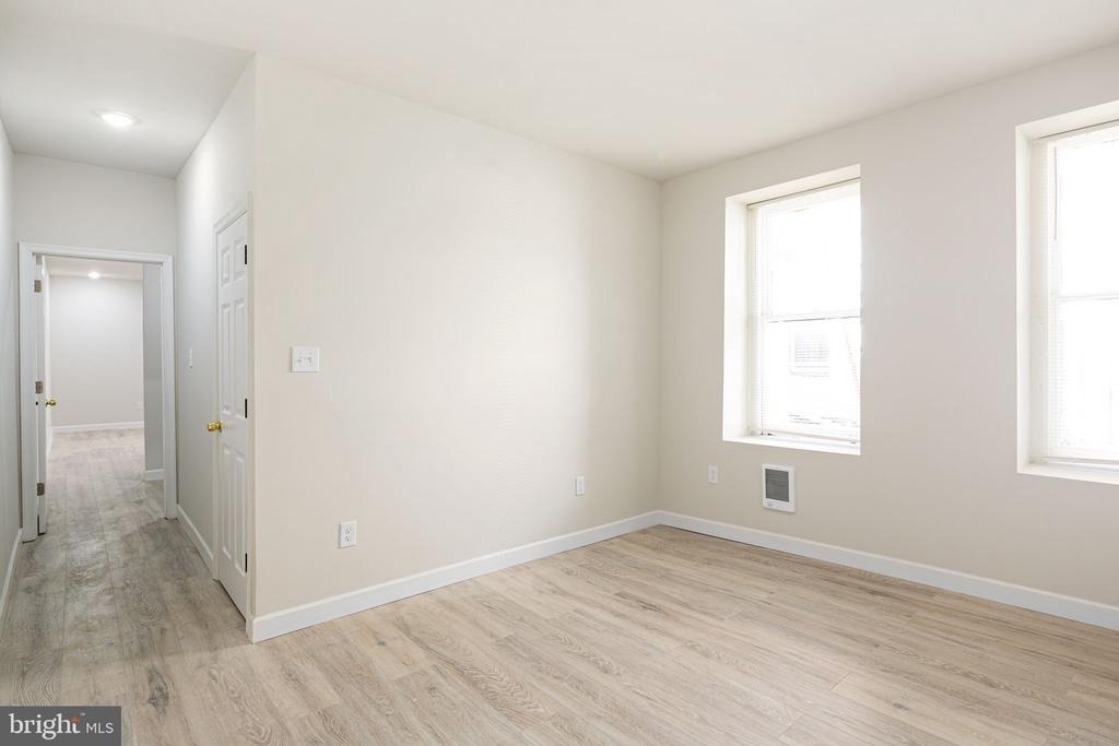 702 E Chelten Avenue - Photo 10