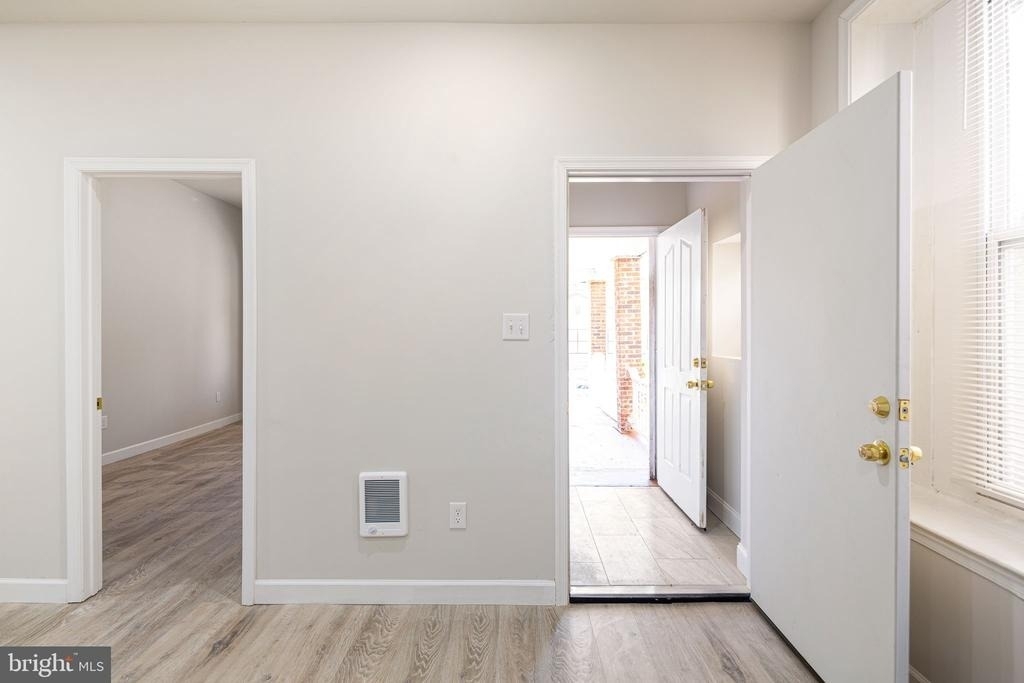 702 E Chelten Avenue - Photo 11