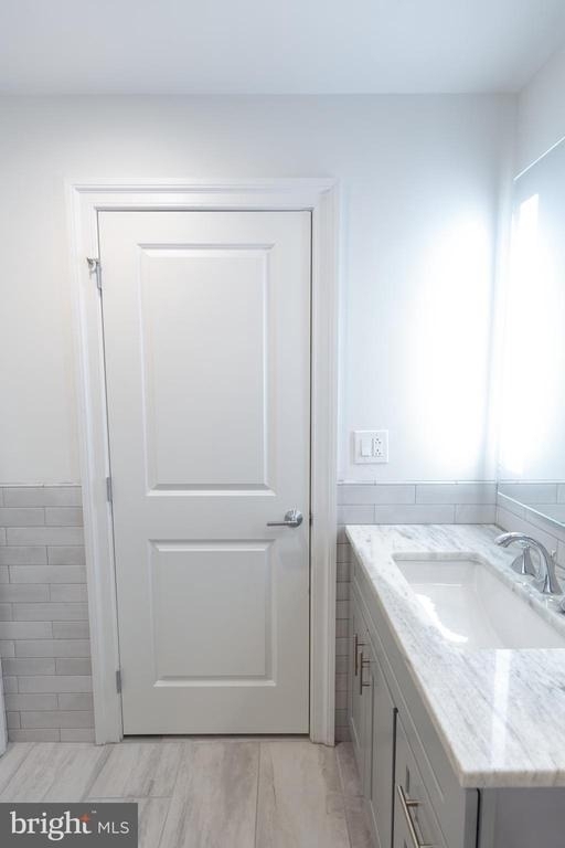 1411-1 Walnut Street - Photo 23