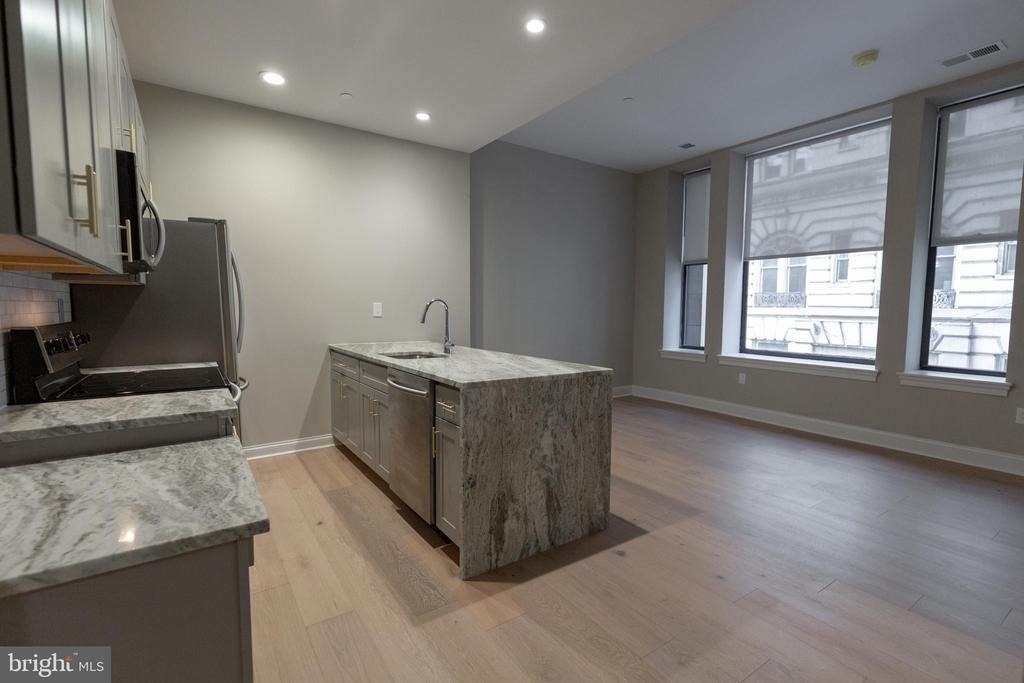1411-1 Walnut Street - Photo 5