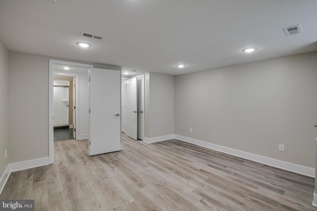 2019 N College Avenue - Photo 18