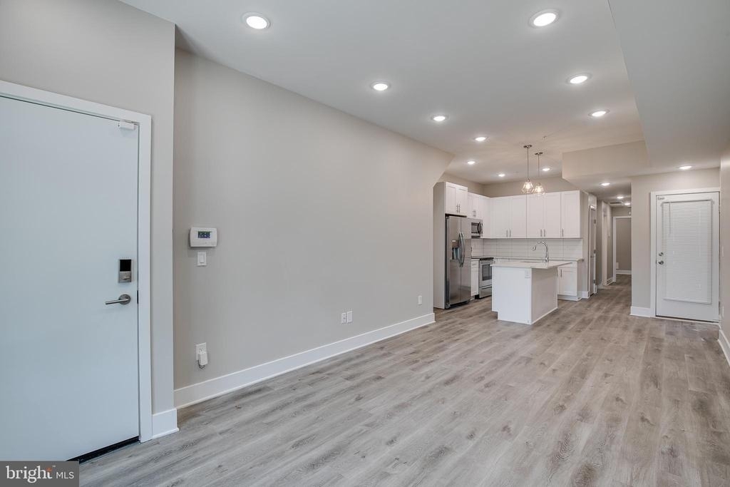 2019 N College Avenue - Photo 5