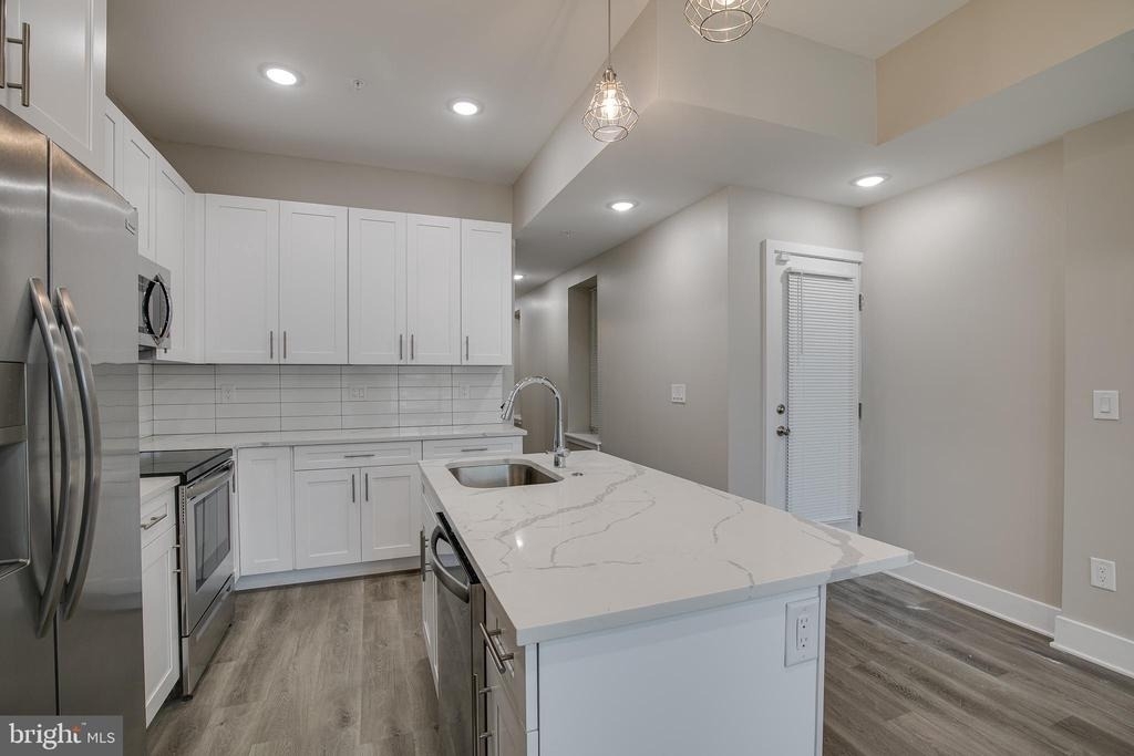 2019 N College Avenue - Photo 3