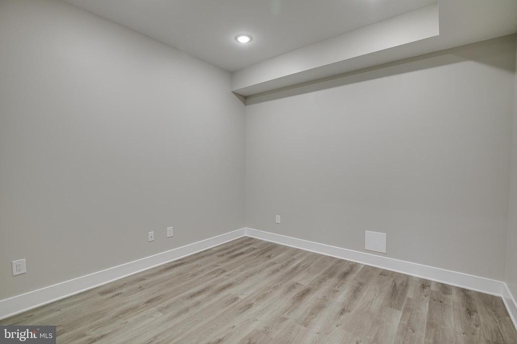 2019 N College Avenue - Photo 8