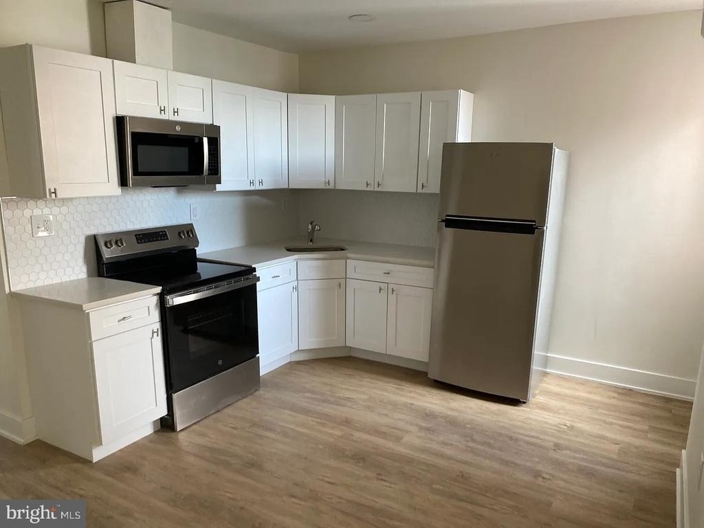 6603 Ogontz Avenue - Photo 1