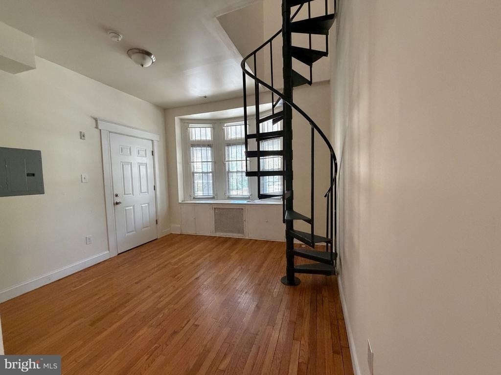 922 S 49th Street - Photo 4